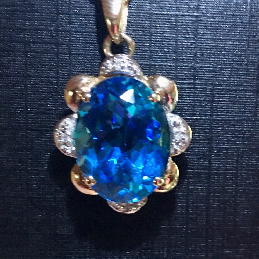 10K Yellow Gold Oval Blue Topaz Necklace
